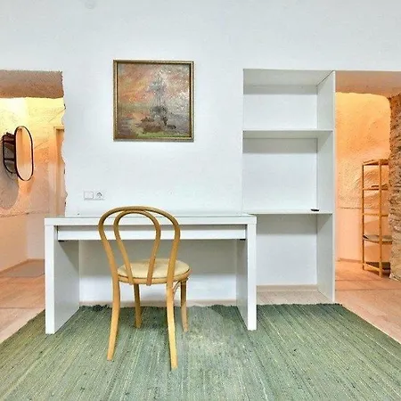 Town Square Self Check-in 24h By H&h *