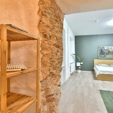 Town Square Self Check-in 24h By H&h