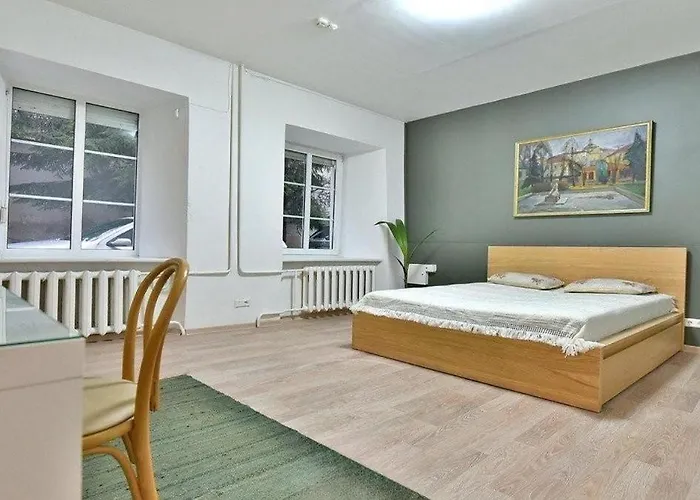 Town Square Self Check-in 24h By H&h *