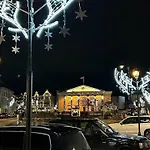 Town Square Self Check-in 24h By H&h