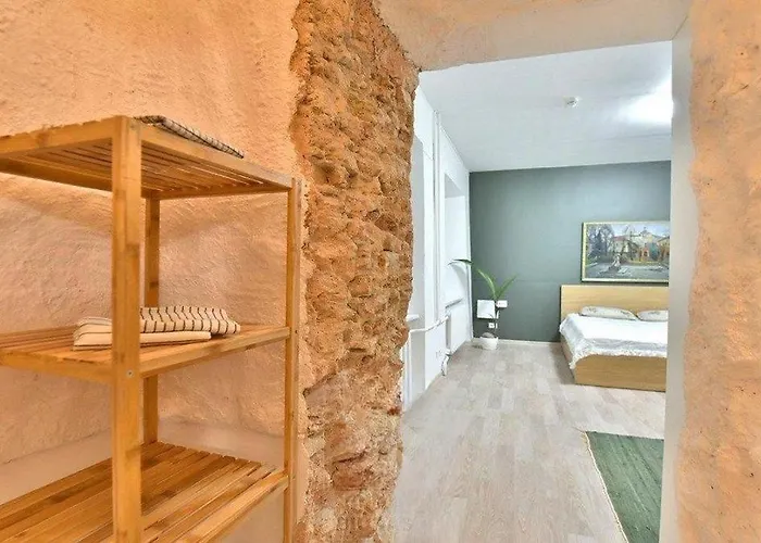 Town Square Self Check-in 24h By H&h